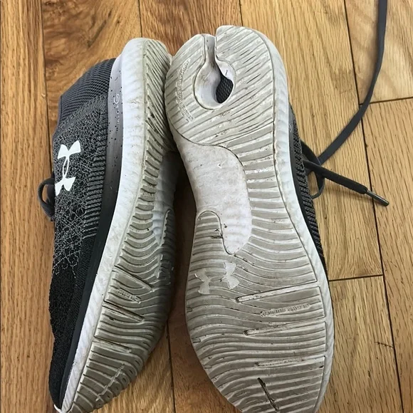 Under Armour Women's Black and Gray Athletic Shoes - Picture 16 of 16